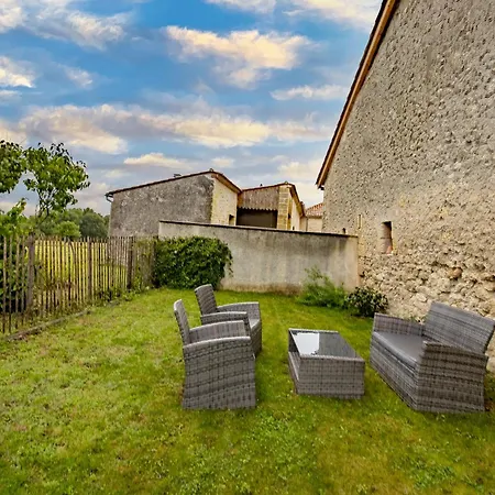 De Lamour Casa de Férias Les Salles-de-Castillon